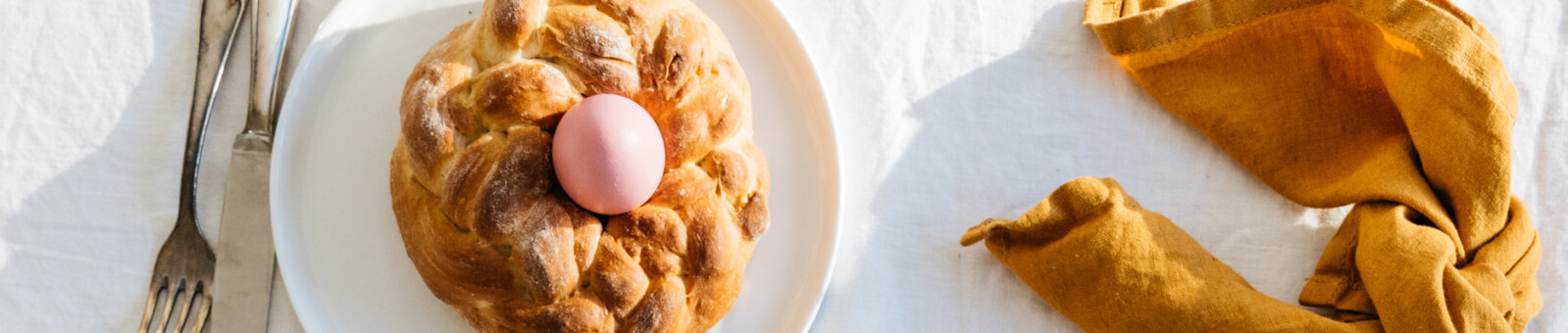     Easter brunch with a traditional Easter wreath 
